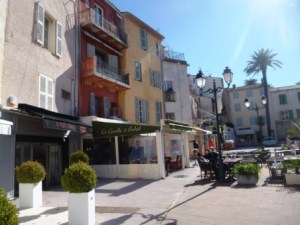 Luxury stores on Place de la Garonne