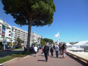 Boulevard de la Croisette, heading towards the domes of the Carlton Intercontinental Hotel