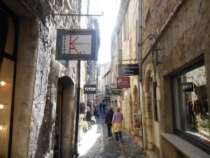 St Paul's "high street" , rue Grande 